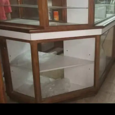 Exhibidos de madera y cristal .ideal panadería. Super chino 1.73x1.03x1.42