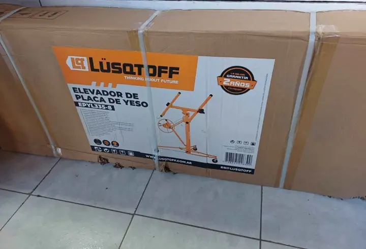 Elevador de Placas Lusqtoff Disponible! 335.000