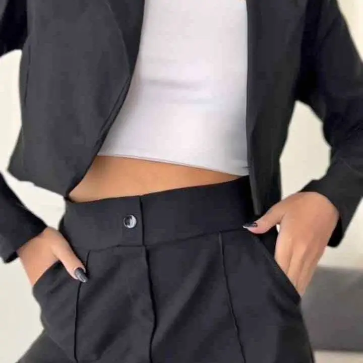 Conjunto bengalina blazer corto + short