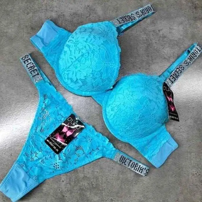 Conjunto vs colaless