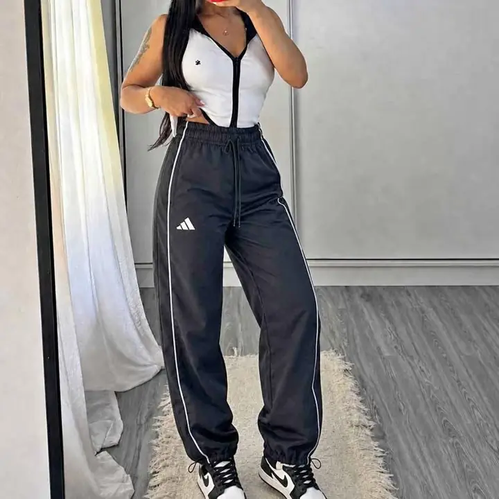 Pantalones Adi