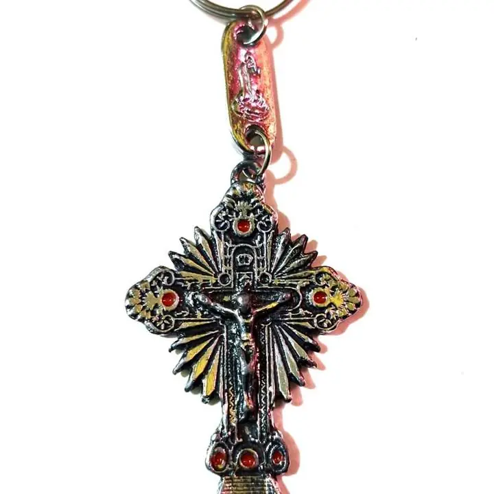Llavero Crucifijo Jesus Cruz 6cms Proteccion Metal Cristo Plateado usado