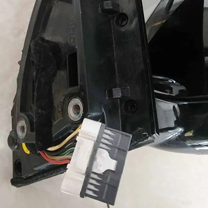Kia Sportage 2011 espejo lado acompañante