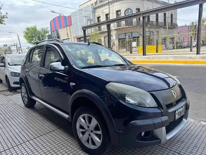 Renault sandero stepway 2013 con 110.000KM privilig