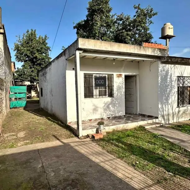 Venta trujui (precio en usd) casa 3AMB patio/garage/fondo super amplia dueño directo