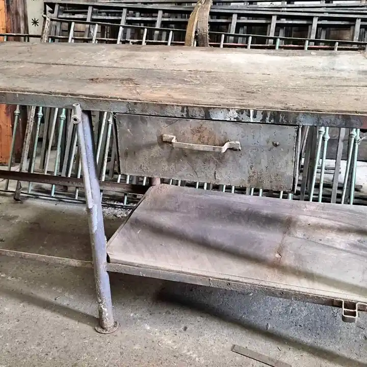 Mesa de trabajo pesada