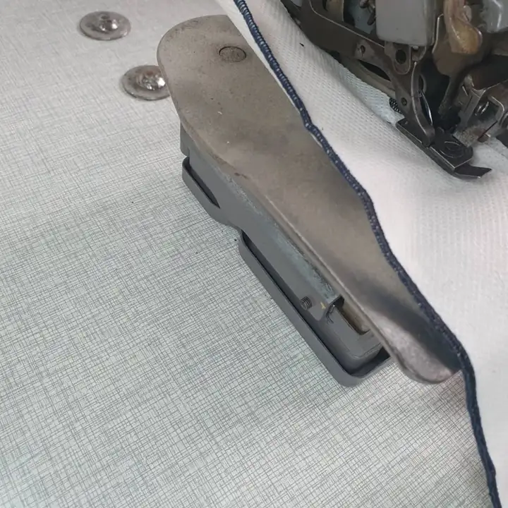 Maquina para hacer festones merrow. solo cabezal