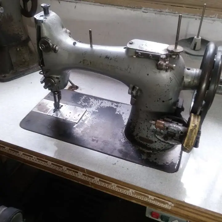 Maquina talabartera Singer 132 K