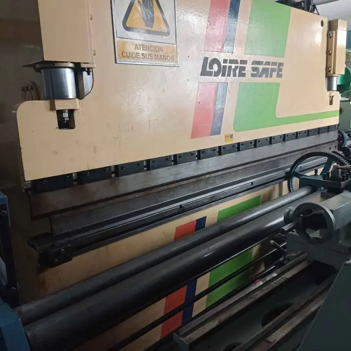 Plegadora Loiresafe CNC de 3100 mm x 90 tn