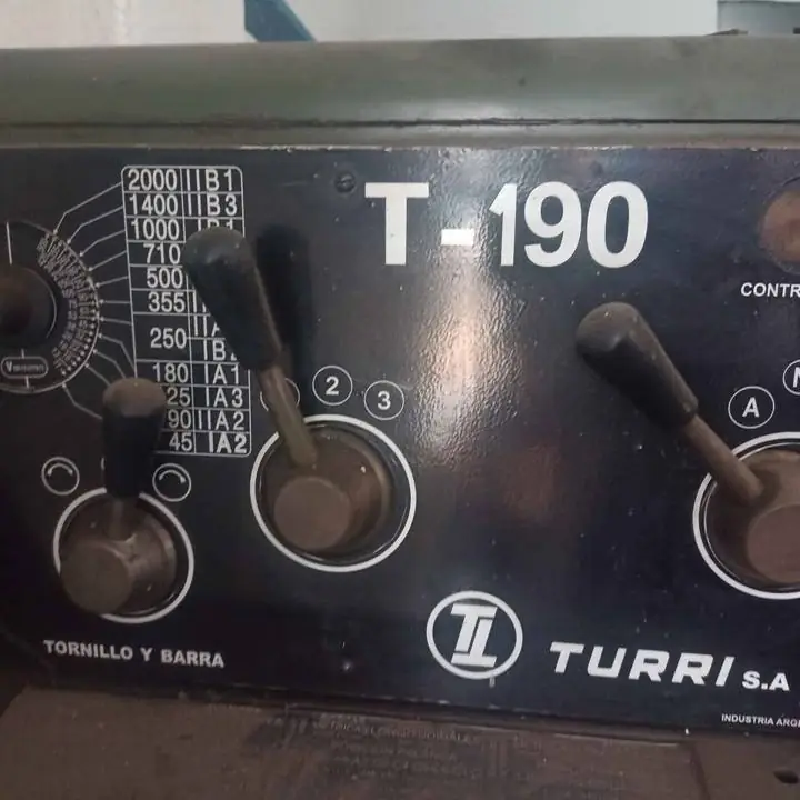 Torno paralelo TURRI T-190 de 1300 mm JUMA maquinarias