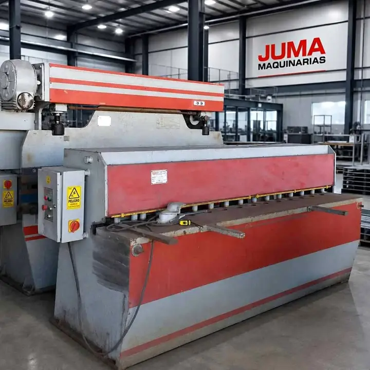 Guillotina de chapa DAISA Musgar último modelo de 2500 mm x 2 mm JUMA maquinarias