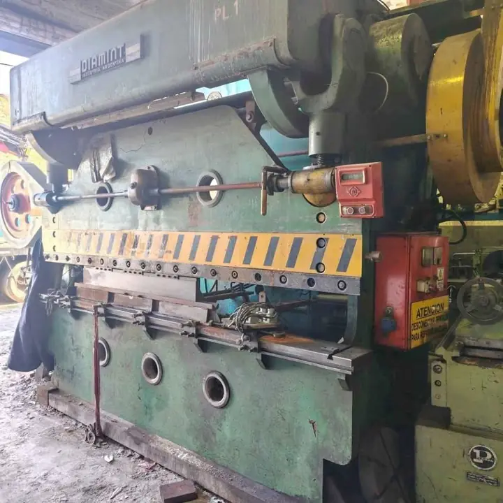 Plegadora de chapa DIAMINT de 3000 mm x 120 tn embrague neumático JUMA maquinarias