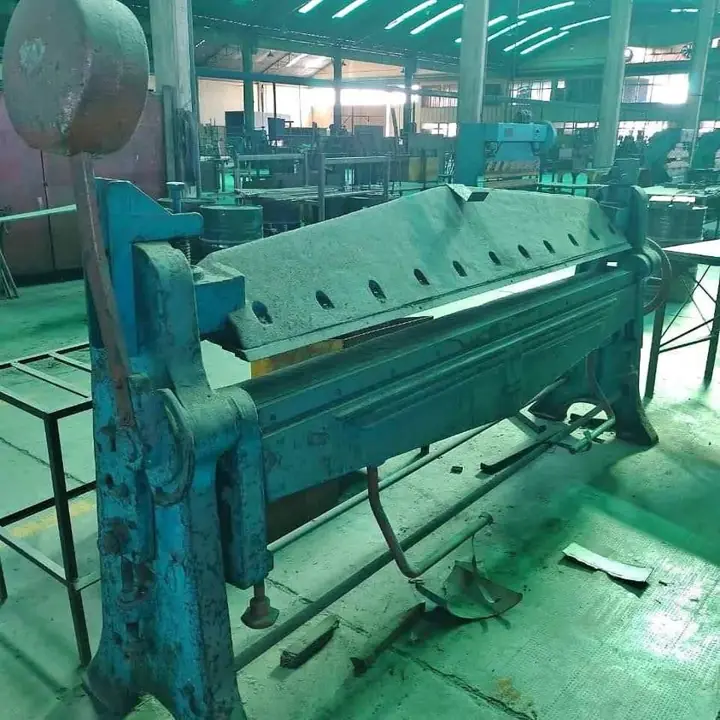 Dobladora de chapa DAISA de 2,40 MTS para zinguería