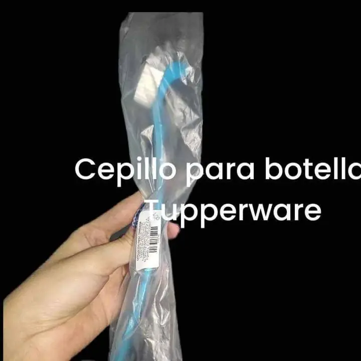 Cepillo limpiador de botellas Tupperware