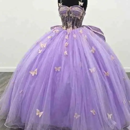 Vestidos con mariposas tipo princesas