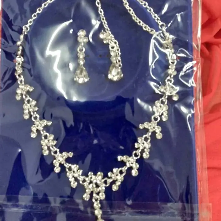 Collar y aros ideal quince y novias