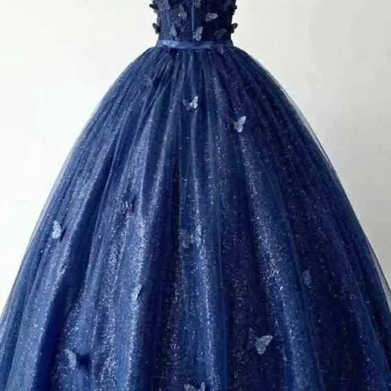 Vestidos de quince con mariposas