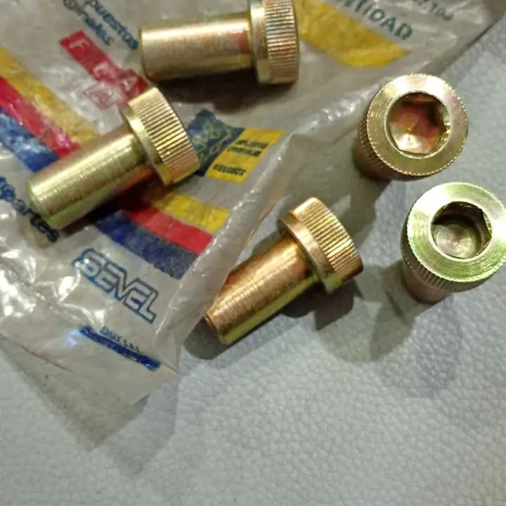Fiat 125 tuercas tapa válvulas x unidad