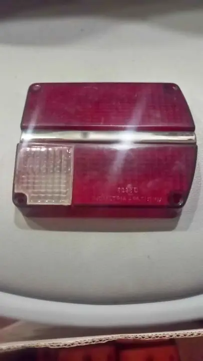 Ford falcon 1978-81 acrilico trasero derecho original