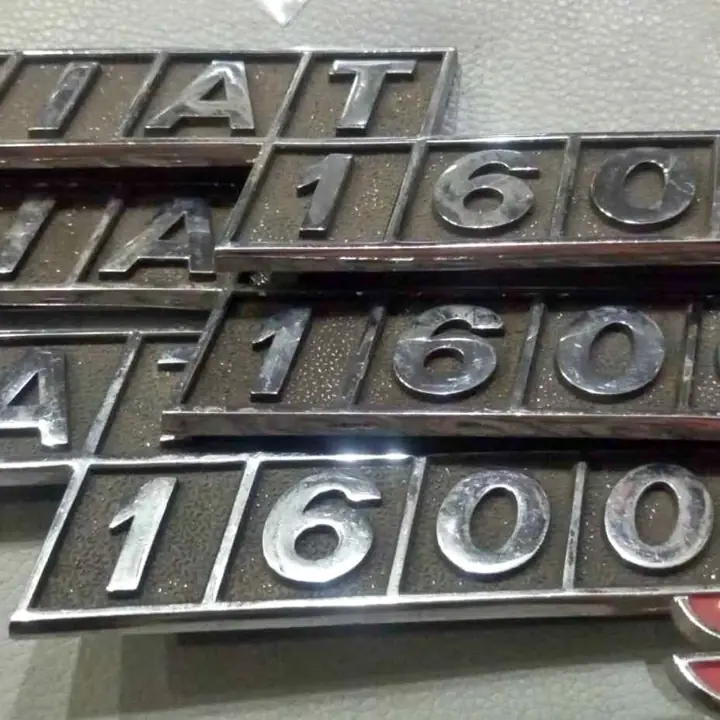 Fiat 1600 90 insignia original