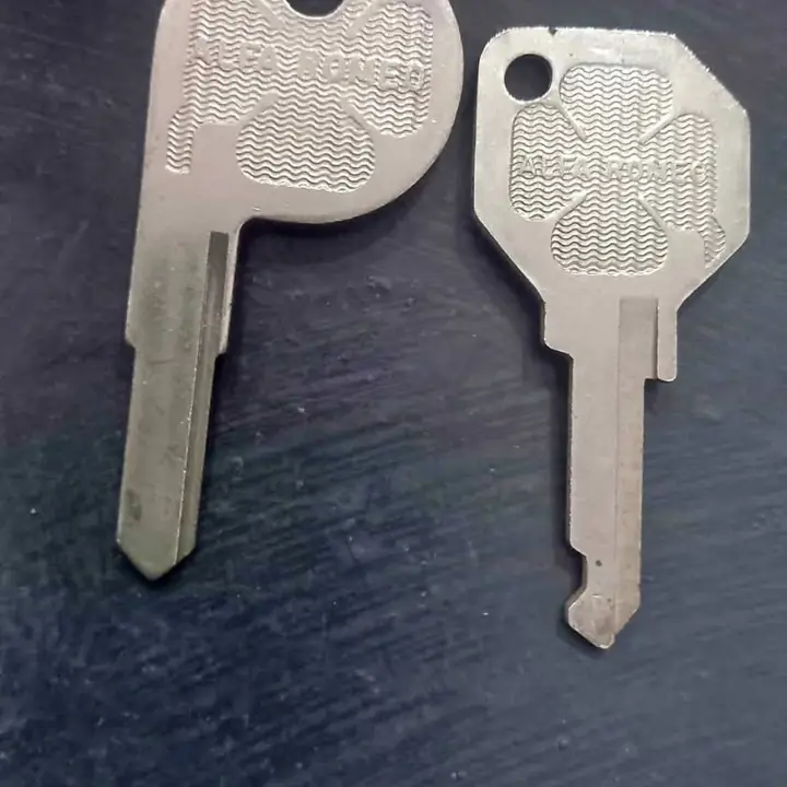Alfa romeo llaves virgenes x unidad