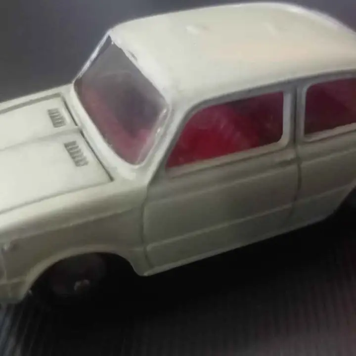 Fiat 850 berlina escala 1/43