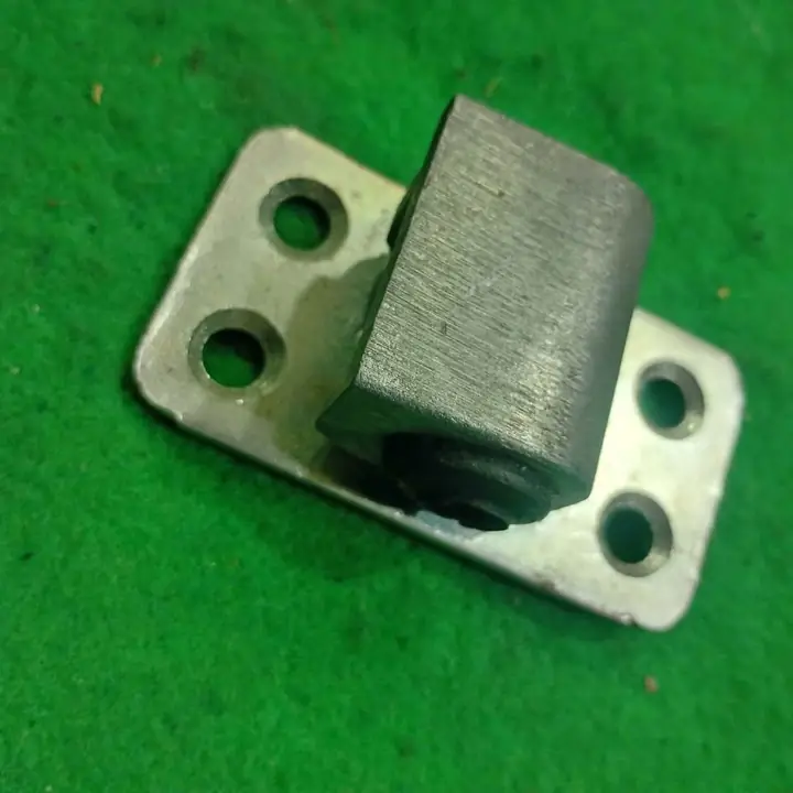 Fiat 125 coupé reten cerradura lado acompañante