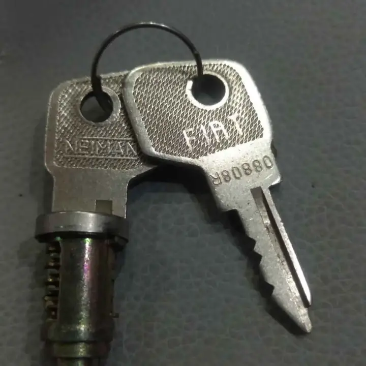 Fiat 133 cilindro manija puerta con 2 llaves