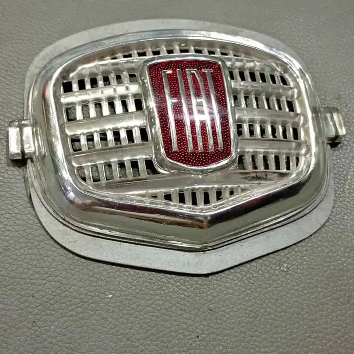 Fiat Nuova 500 parrilla plástica frontal nueva