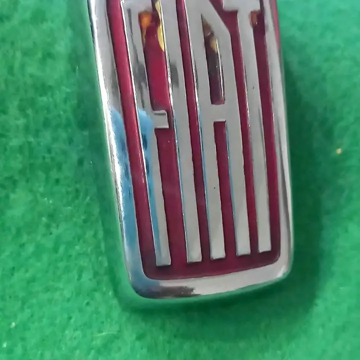 Fiat 600 multipla insignia trompa