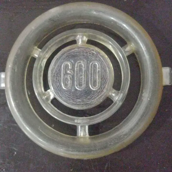 Fiat 600 D insignia plastica para cromar