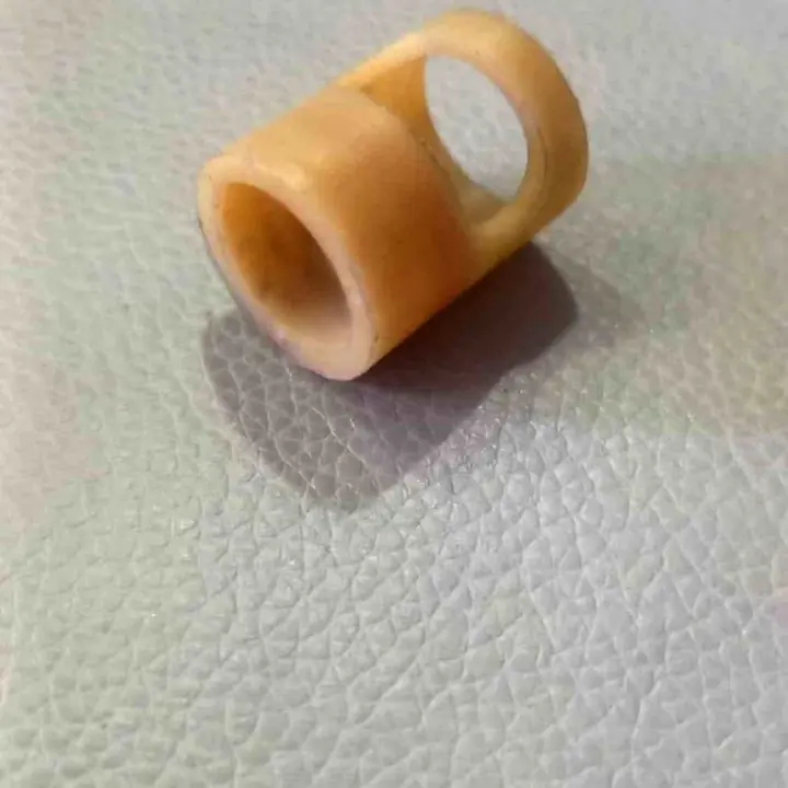 Fiat 133 buje plastico cable velocimetro