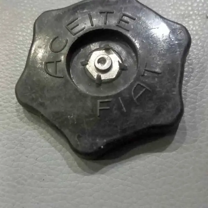 Fiat 600 128 tapa aceite plastica Fiat