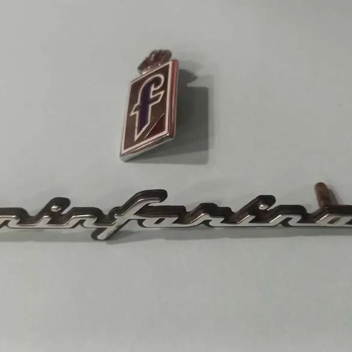Pininfarina carroceria insignias originales
