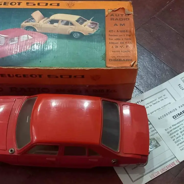 Peugeot 504 Juguete Radio