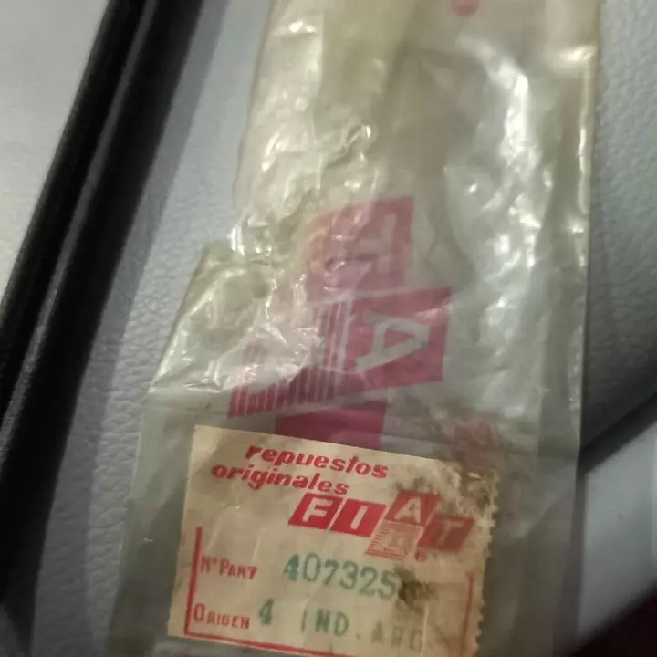 Fiat 1500 coliza guia vidrio