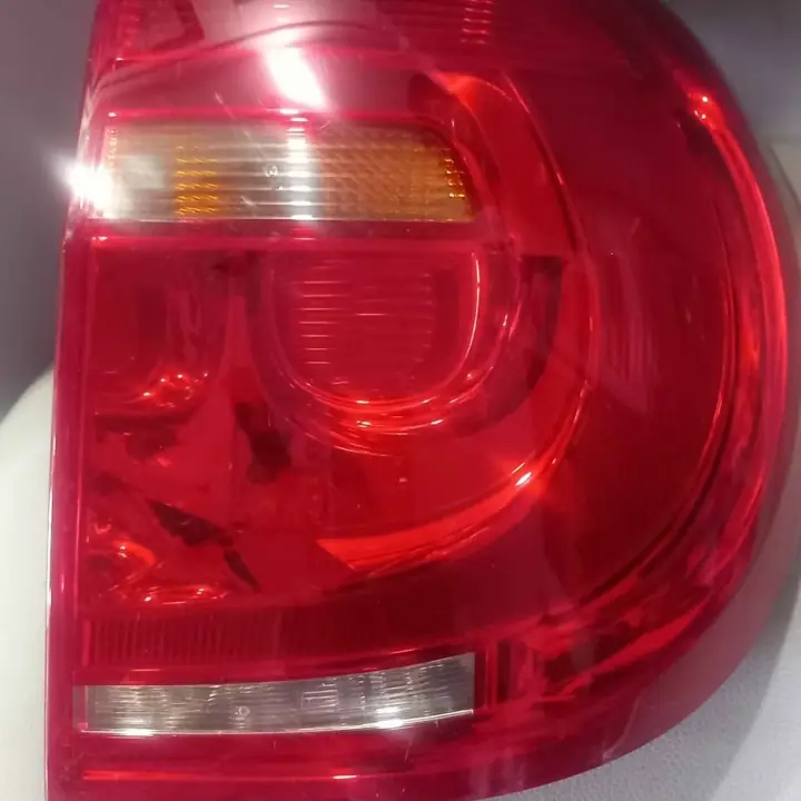 VW fox faro trasero derecho 2010-14