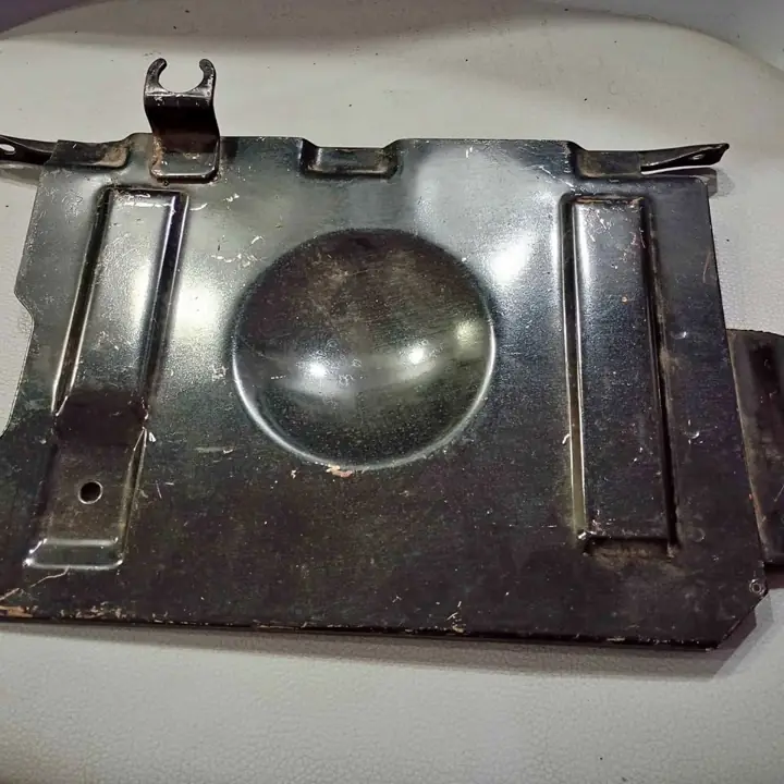 Fiat 128 chapa lateral sujeta bateria