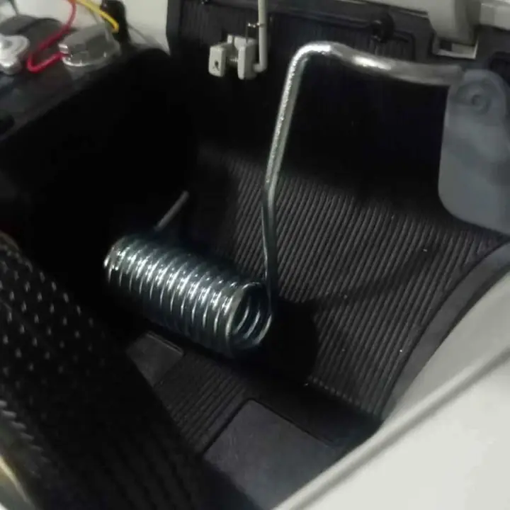 Fiat 600 resorte sosten capot delantero