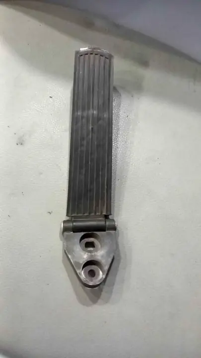 Fiat 1500 pedal acelerador plastico