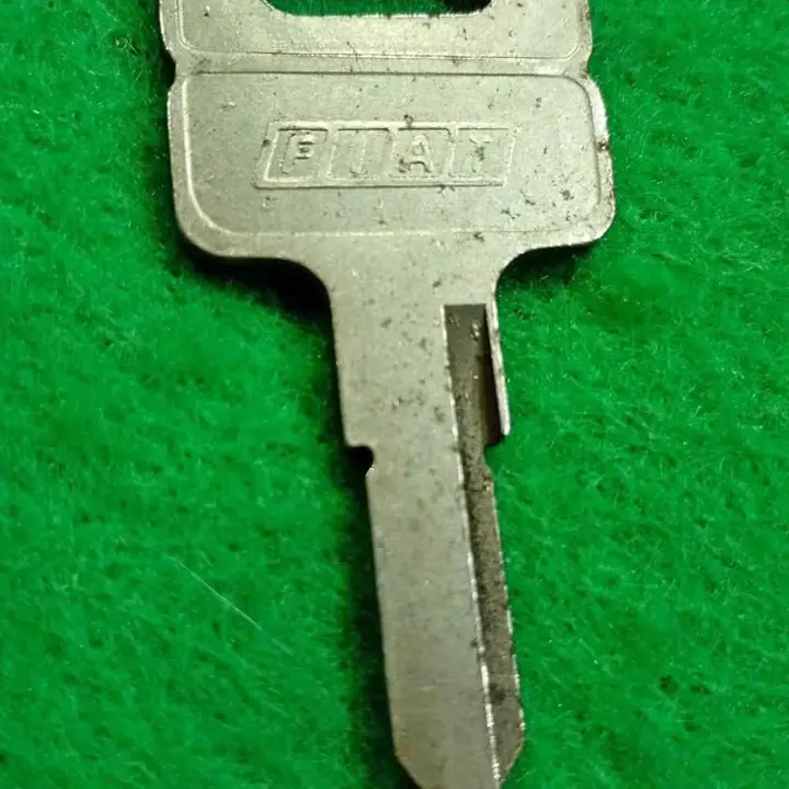 Fiat 147 Regatta llave virgen de arranque para copias