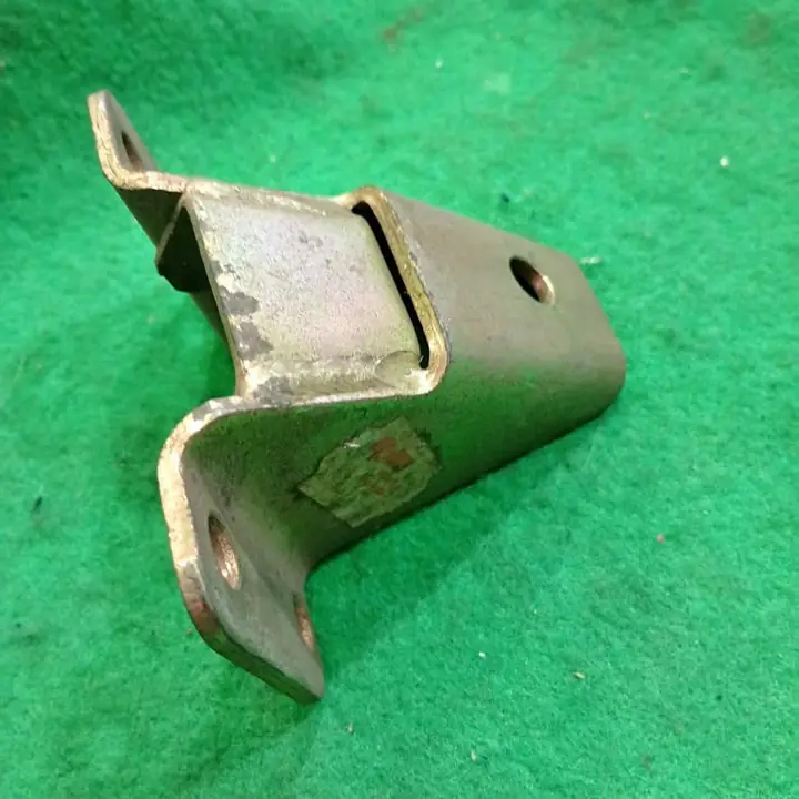 Fiat 125 soporte motor lado derecho nuevo