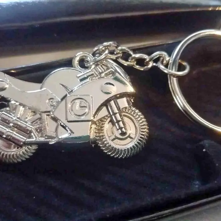 Llavero moto pistera