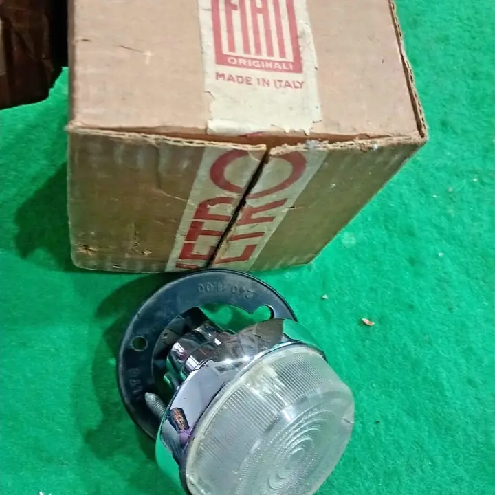 Fiat 1500 1963 - 1965 faro marcha atrás italiano