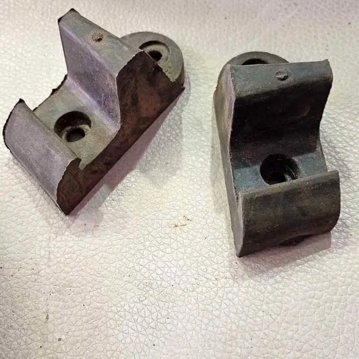 Fiat 600 soportes goma asientos traseros x 2