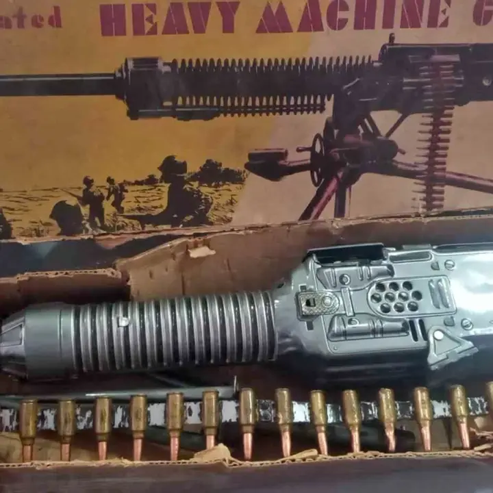 Antiguo juguete chapa ametralladora