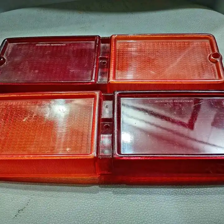 Fiat 128 berlina iava acrílicos originales FAT
