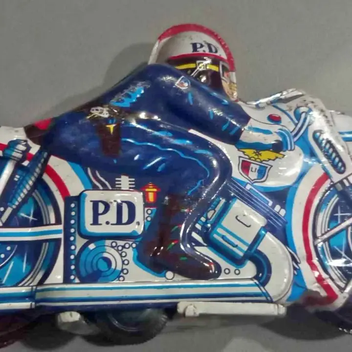 Moto lata a friccion