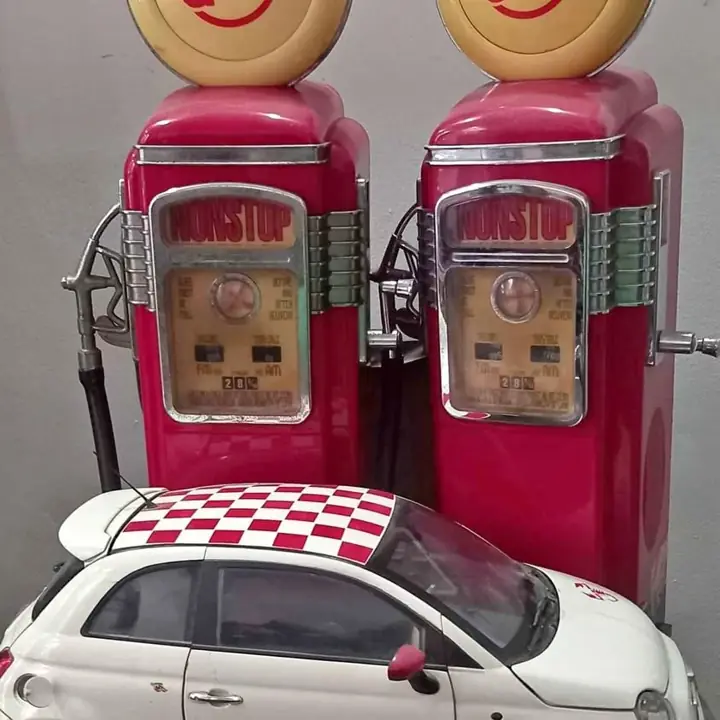 Fiat 500 abarth escala 1/8 italiano