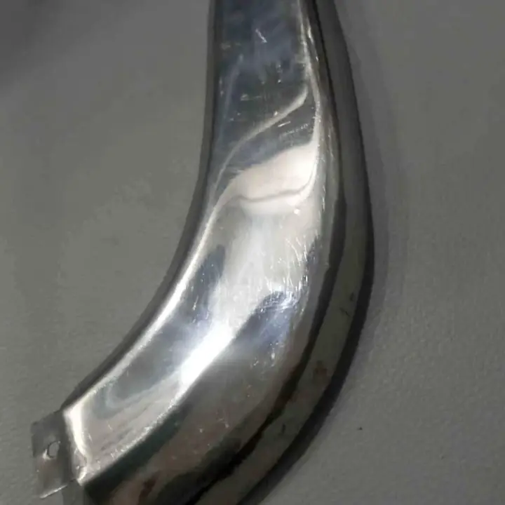 Fiat 600 E moldura pasarueda conductor